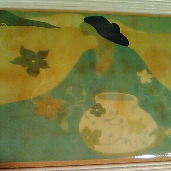 Woman with vase print - Picture 2 of 8